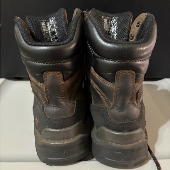 Wolverine Black Leather Boots with Red Laces - Picture 2 of 7